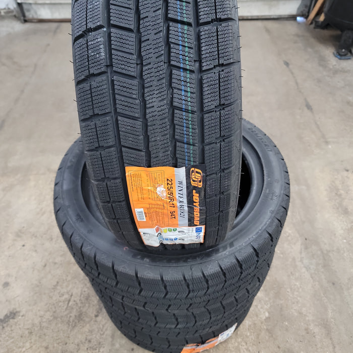 225/50Rr17 Centara Winter Tire